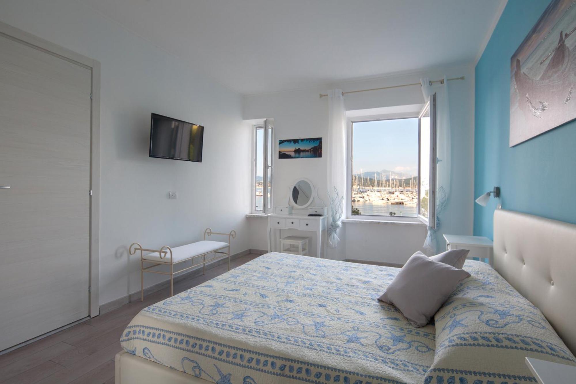 Fezzano / Portovenere Stilish Double Rooms With Sea View, Balcony Or Small Courtyard 외부 사진